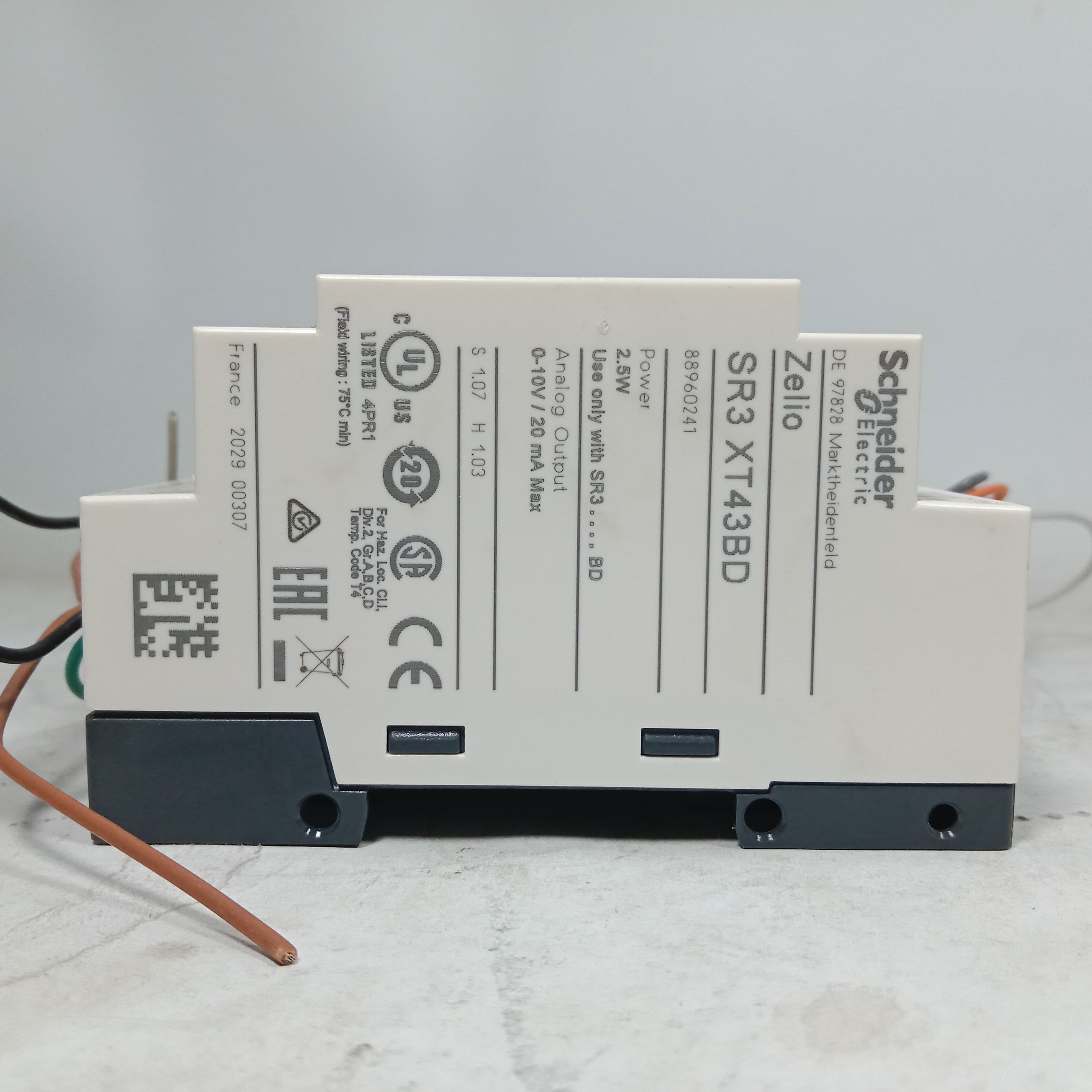 Schneider SR3 B101BD Programmable Logic Controller Module + ABL8MEM24D12 Regulated switch Power Supply in  pakistan