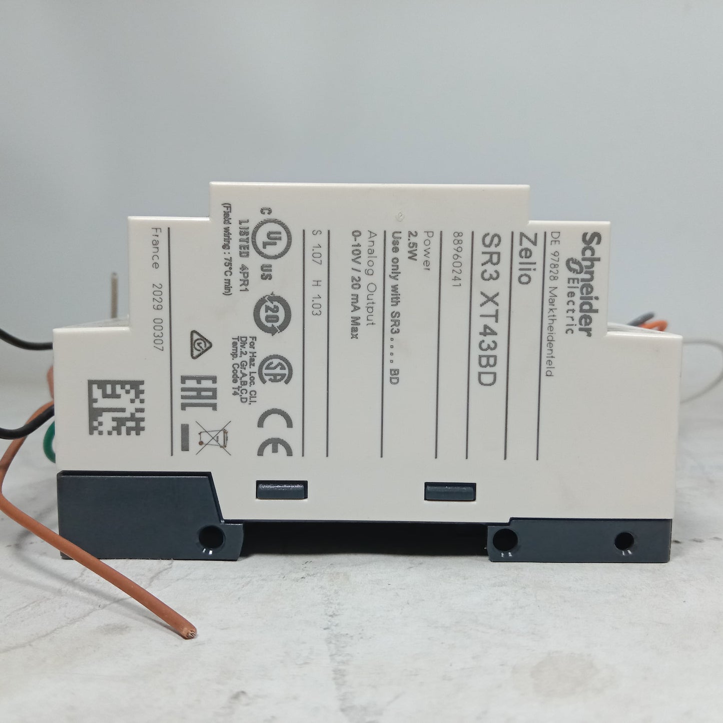 Schneider SR3 B101BD Programmable Logic Controller Module + ABL8MEM24D12 Regulated switch Power Supply in  pakistan