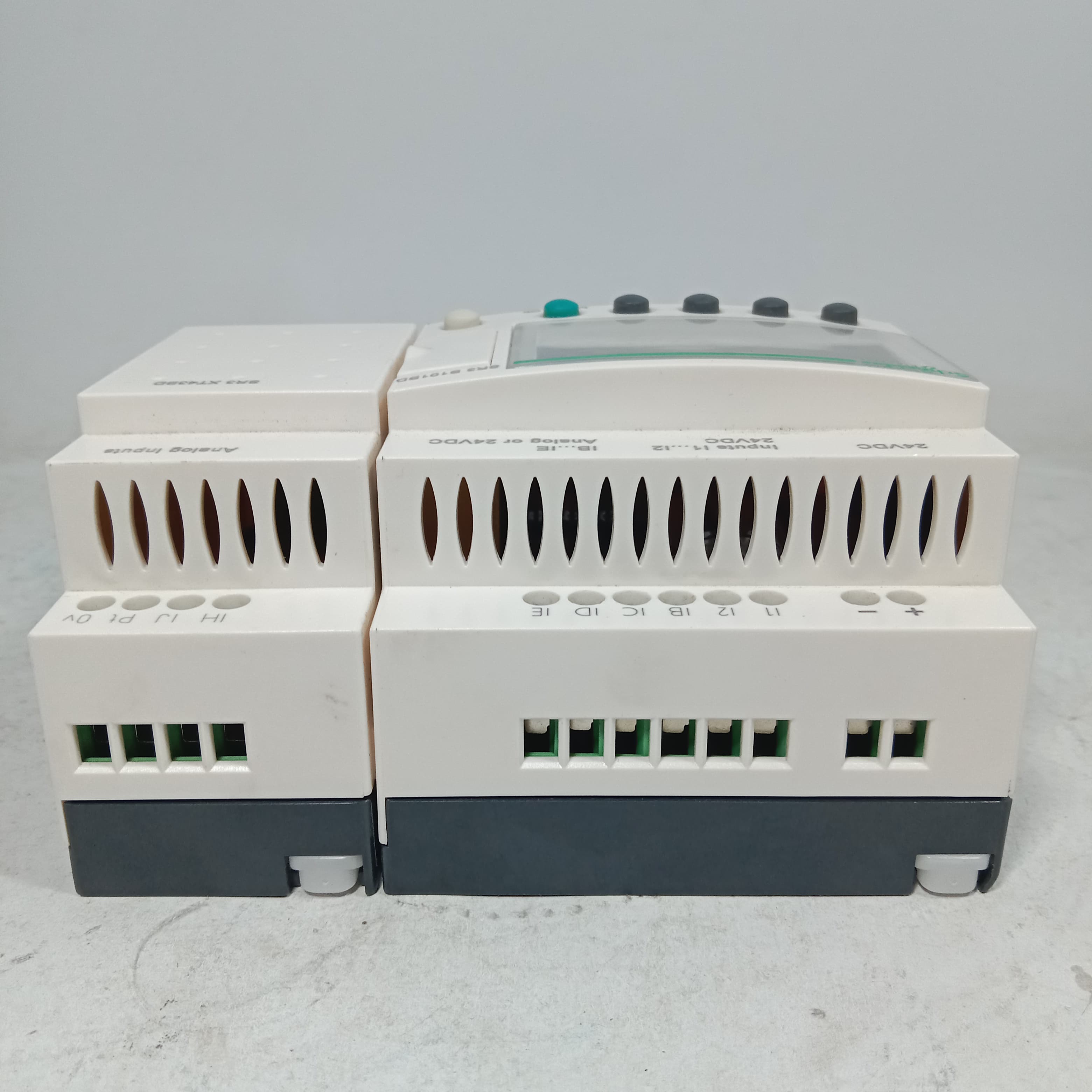 Schneider SR3 B101BD Programmable Logic Controller Module in Pakistan