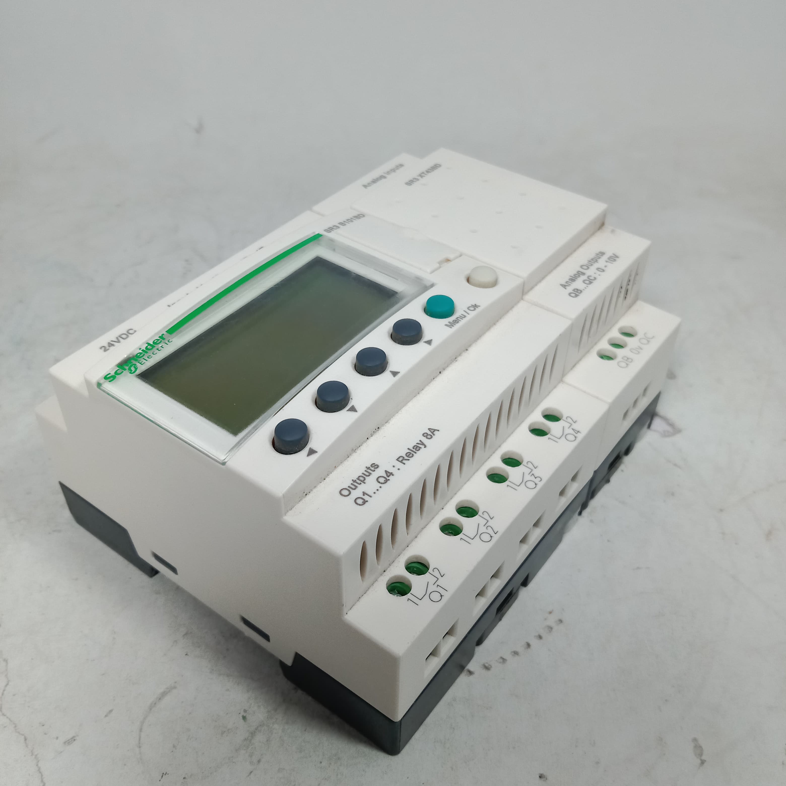 Schneider SR3 B101BD Programmable Logic Controller Module in Pakistan