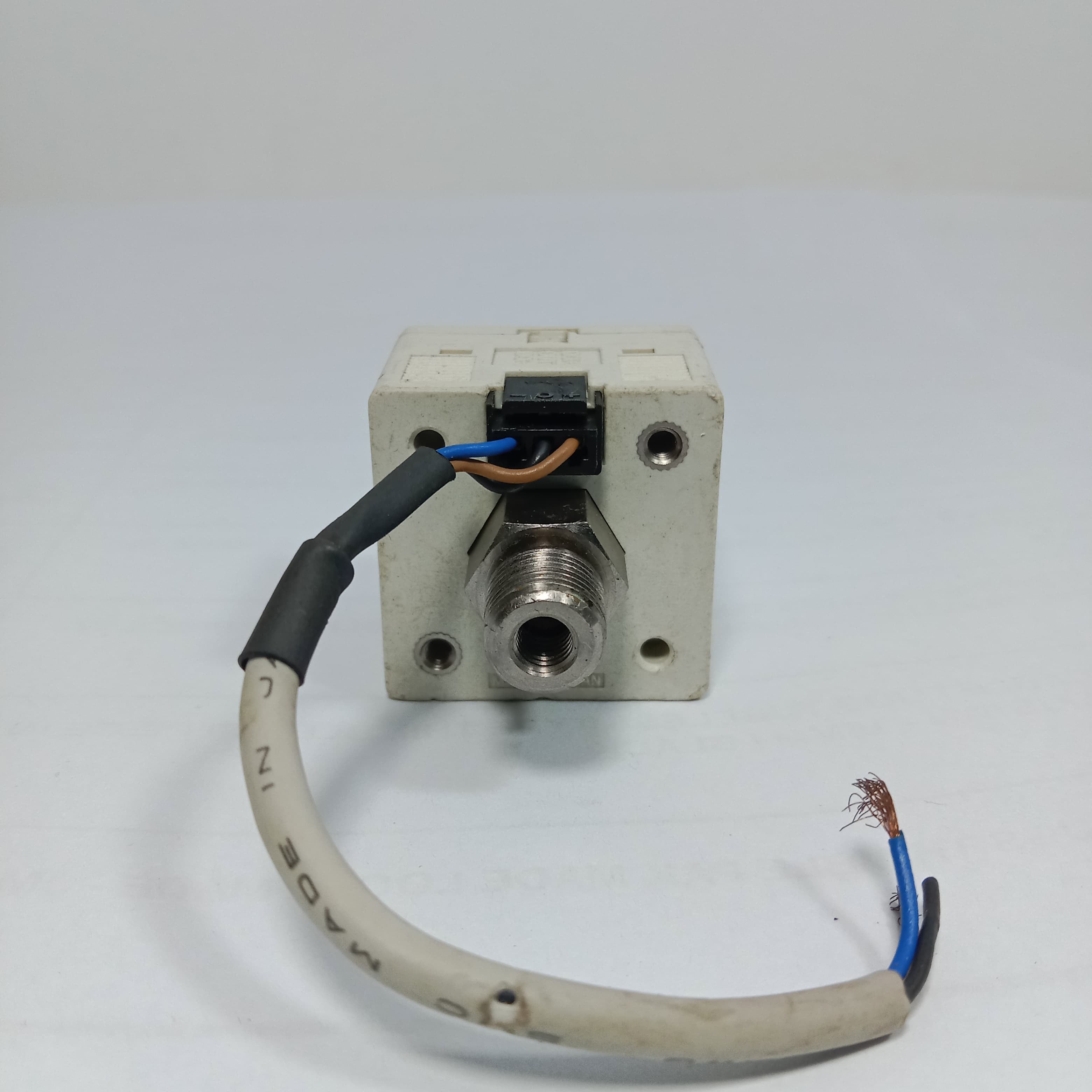 SMC ISE30-01-28 MPa Digital Pressure Switch (used) in Pakistan