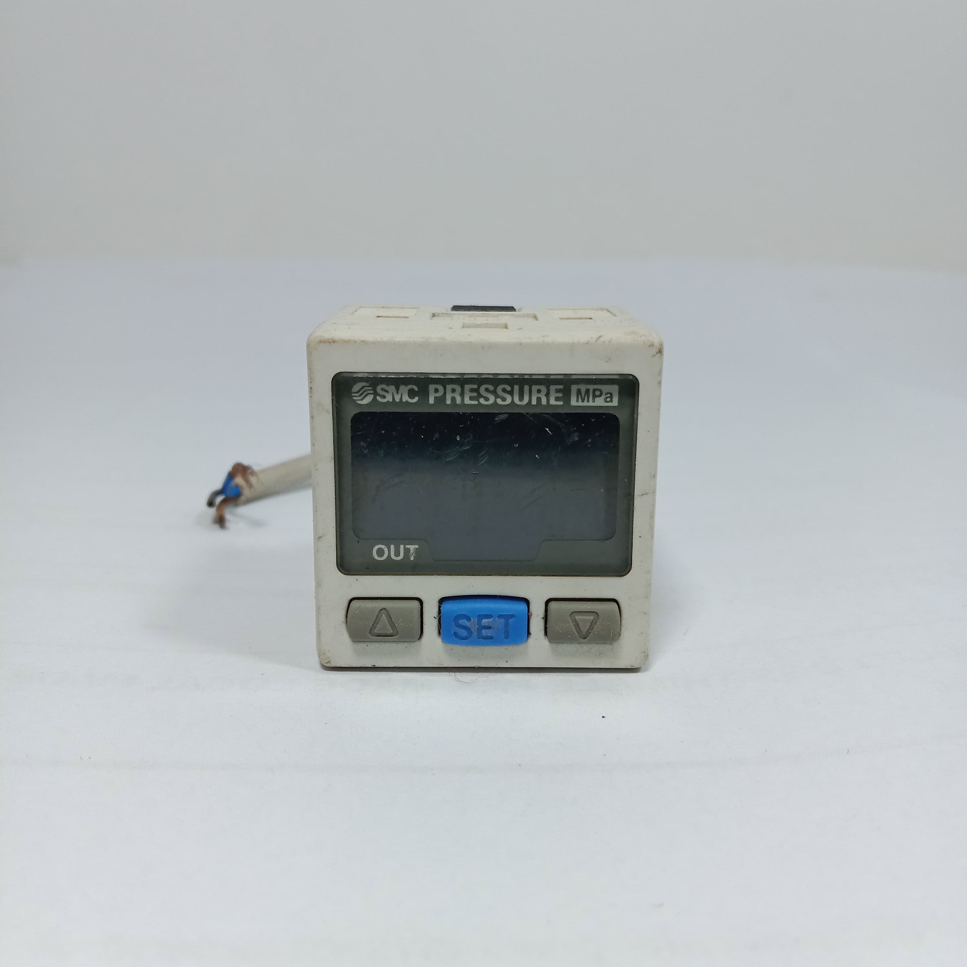 SMC ISE30-01-28 MPa Digital Pressure Switch (used) in Pakistan