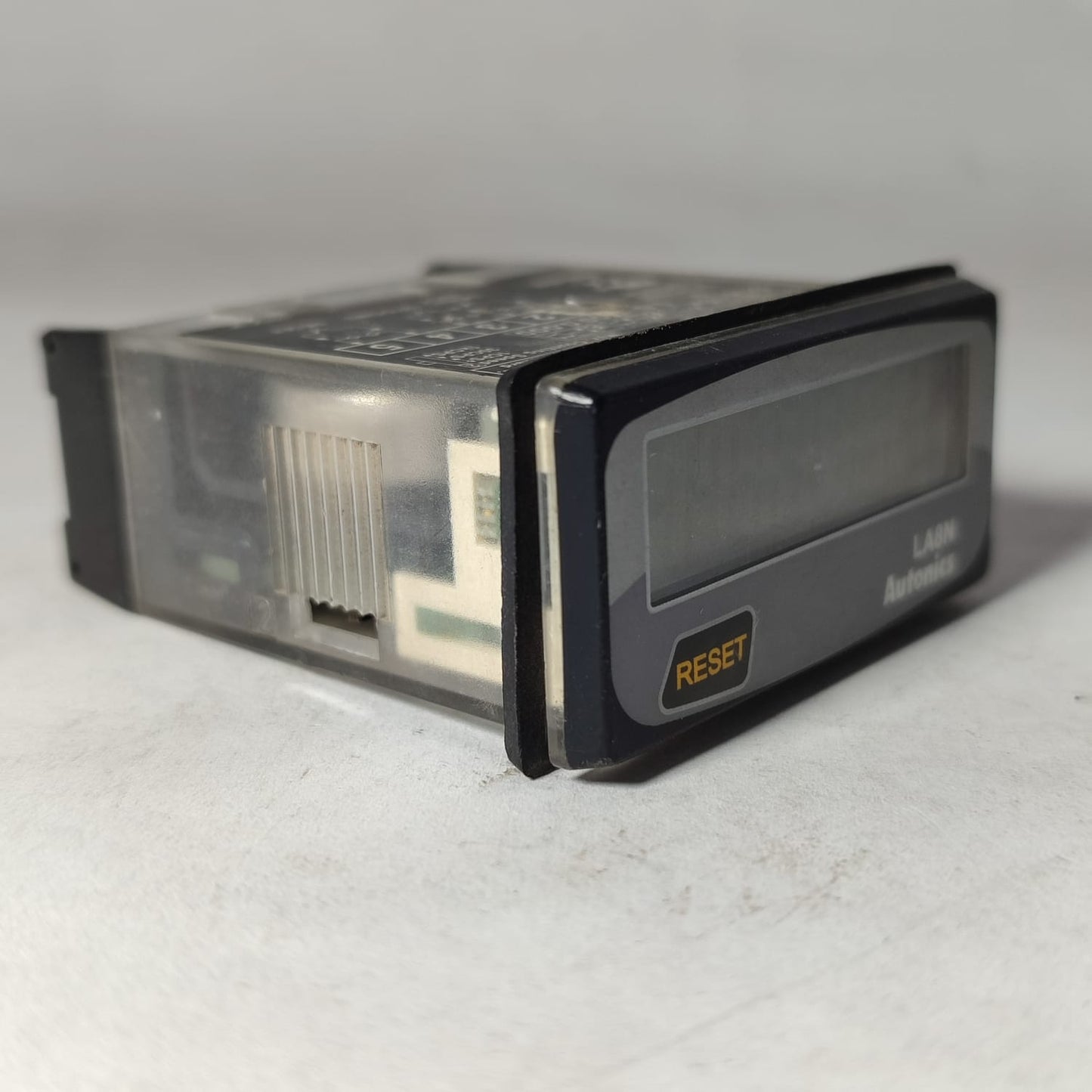 Autonics LA8N-BN Compact LCD Counter in Pakistan