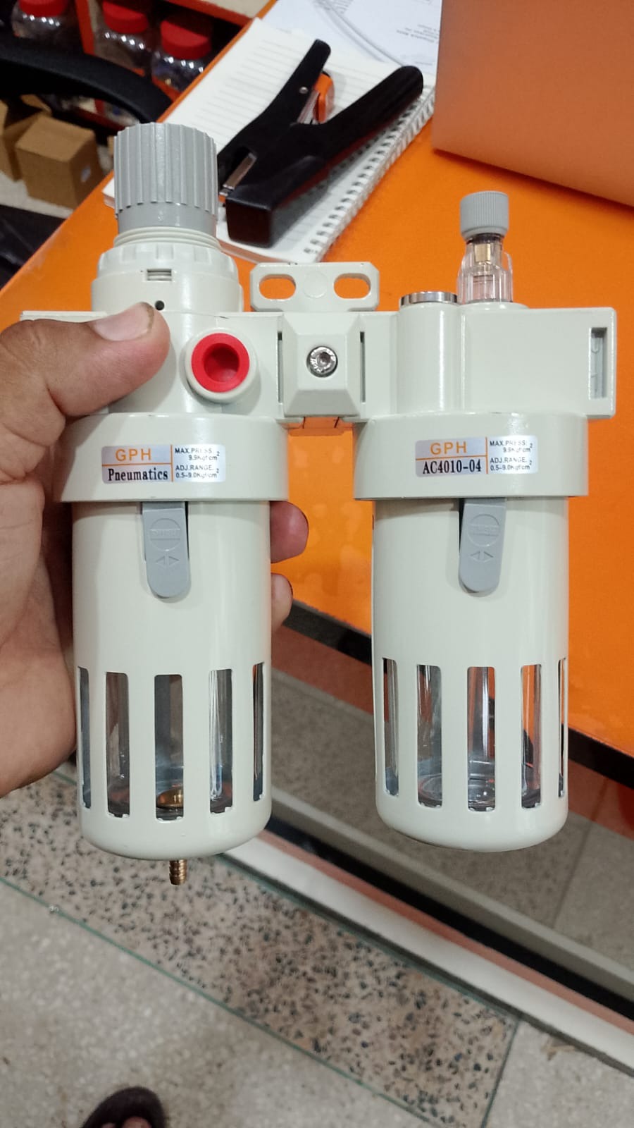 GPH AC4010-04 Pneumatics Regulator Filter with Lubricator in Pakistan