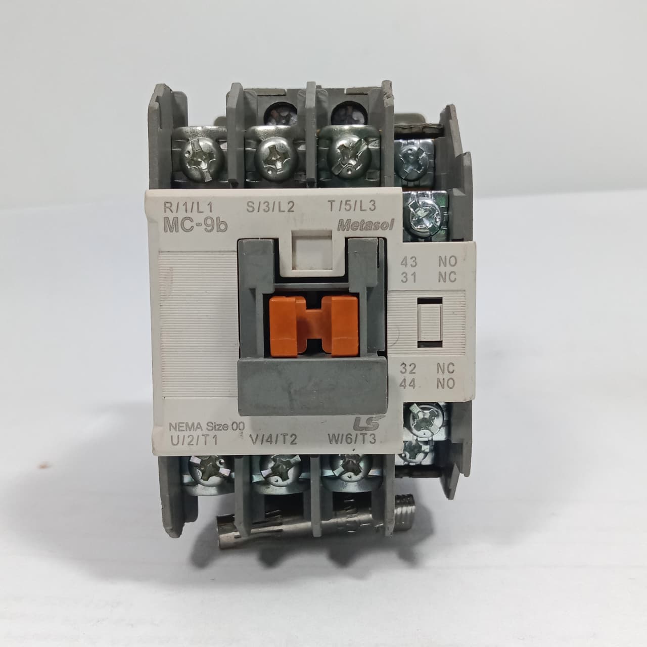 LS Electric MC-9b Sol Contactor in Pakistan