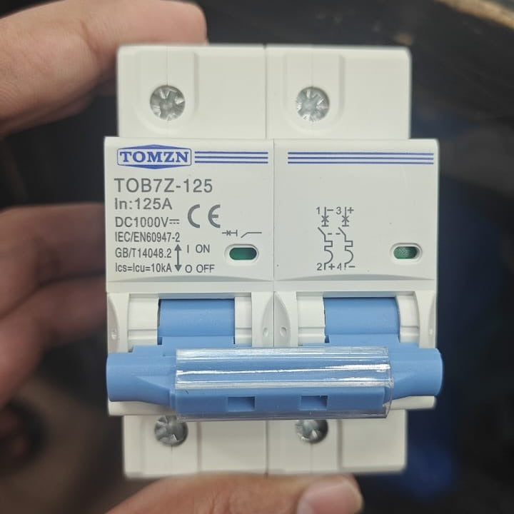 Tomzn 2P DC Circuit Breaker 1000Vdc TOB7Z-125 in Pakistan