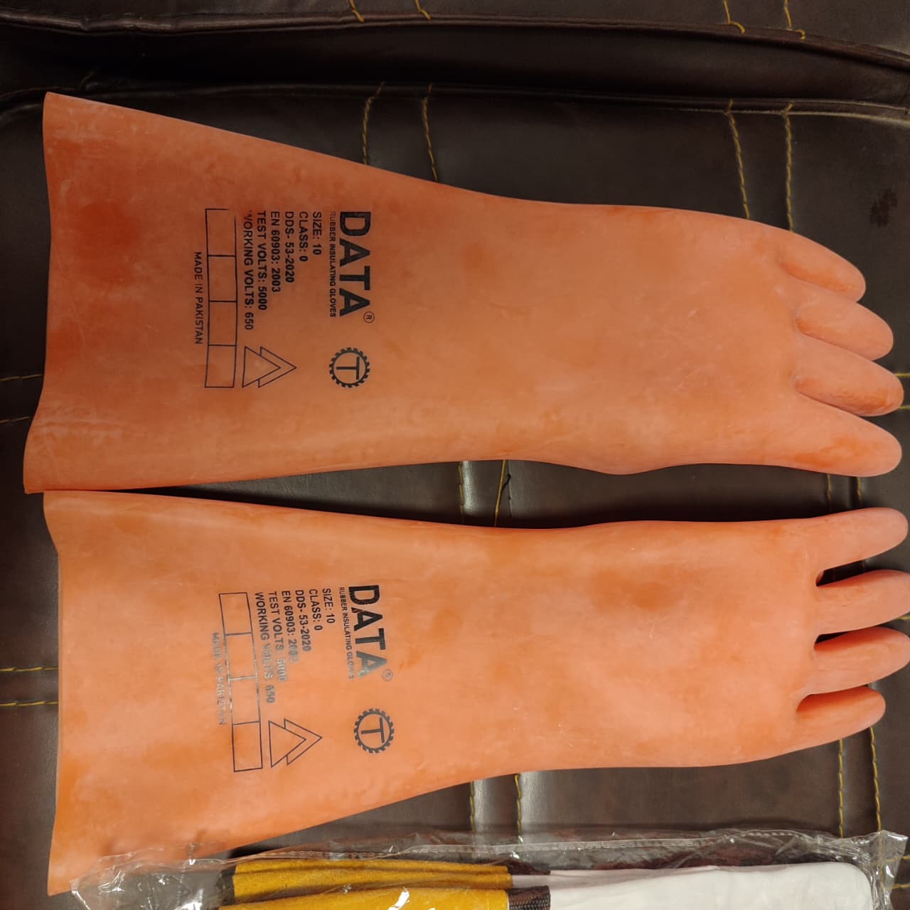 10 Inches Electric Insulating Rubber Gloves in Pakistan