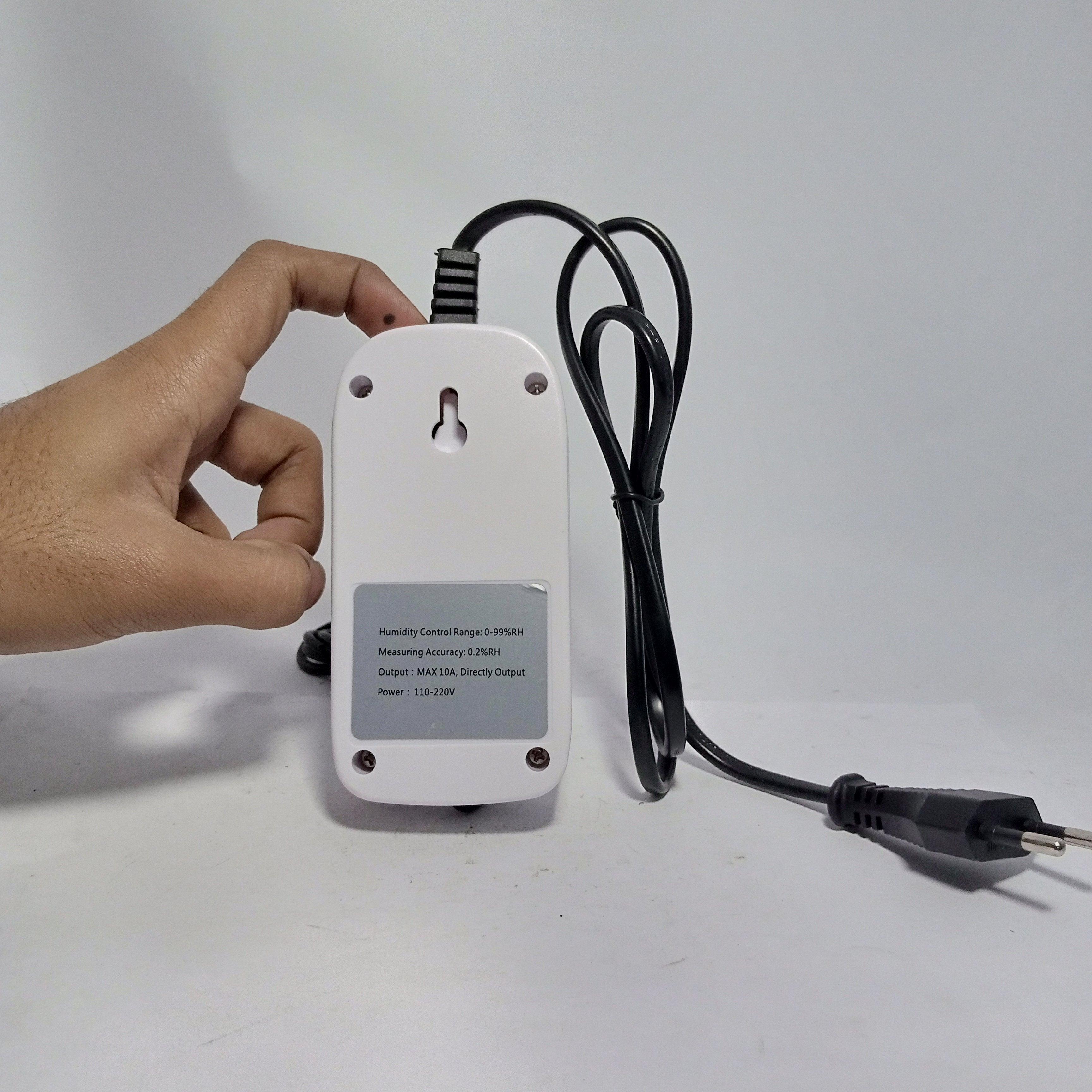 XK-W2008 Digital Humidity Controller High Precision Humidity Switch Socket in Pakistan - industryparts.pk