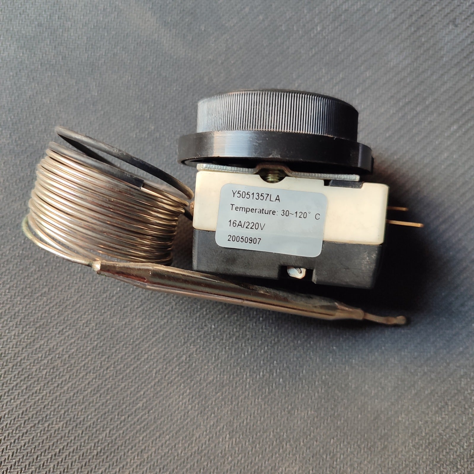 Y5051357LA Thermostat, Temperature Controller in pakistan