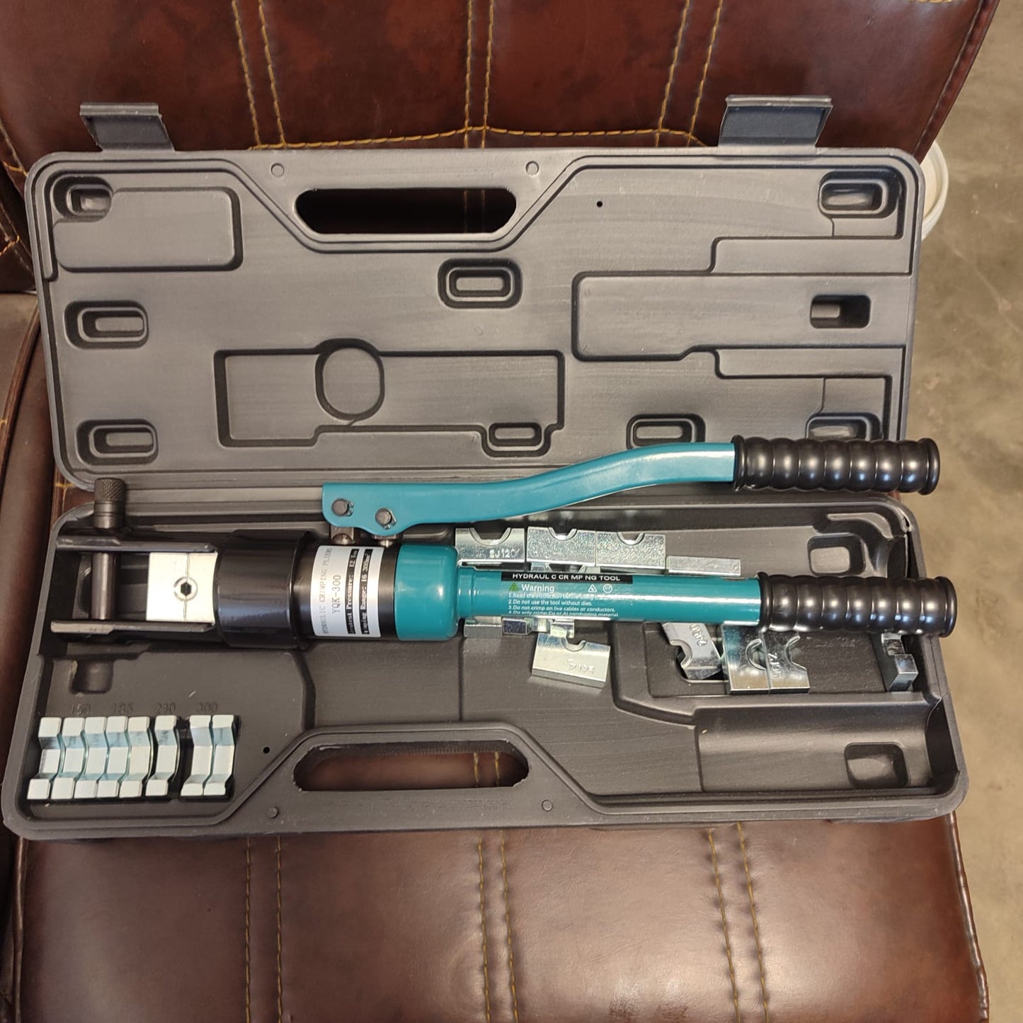 YQK-300 Hydeaulic Crimping Pliers in Pakistan