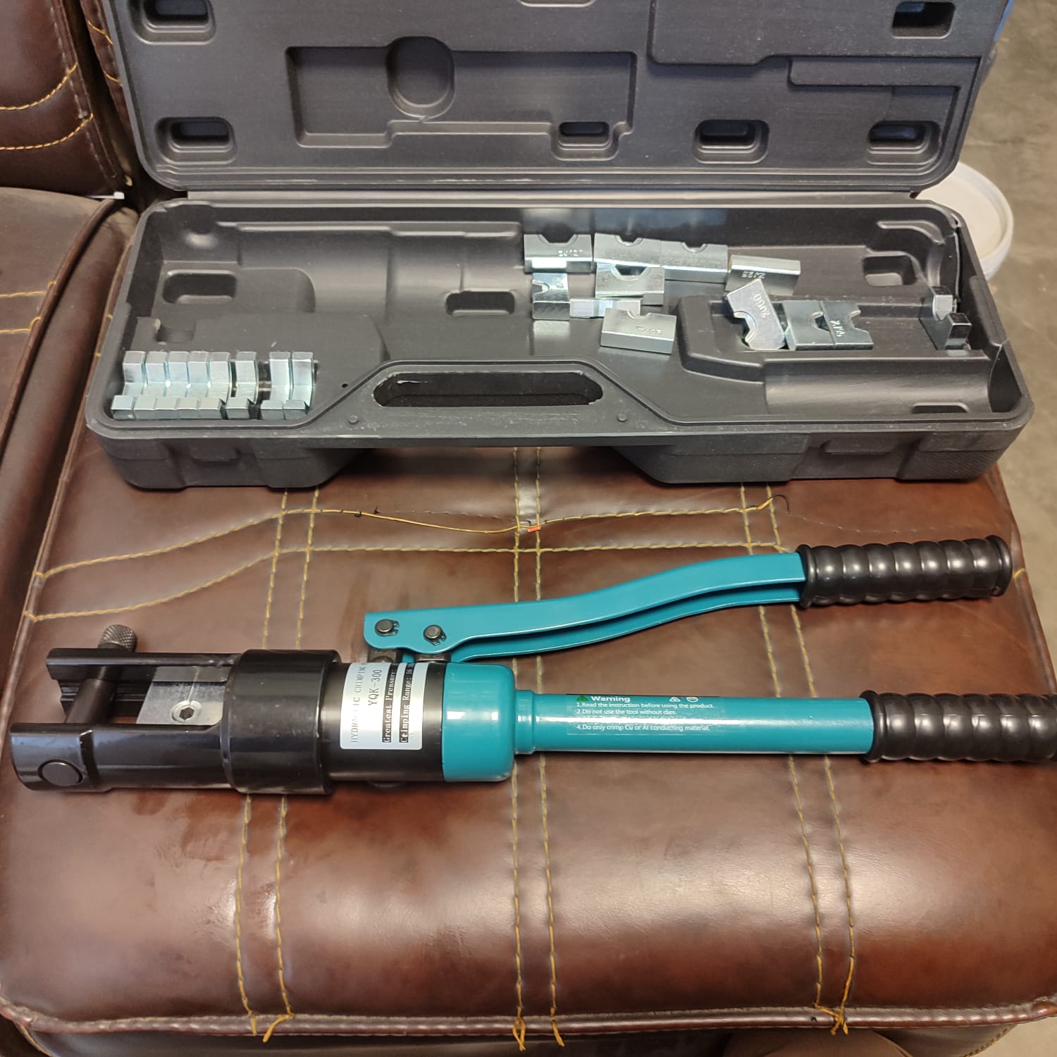 YQK-300 Hydeaulic Crimping Pliers in Pakistan