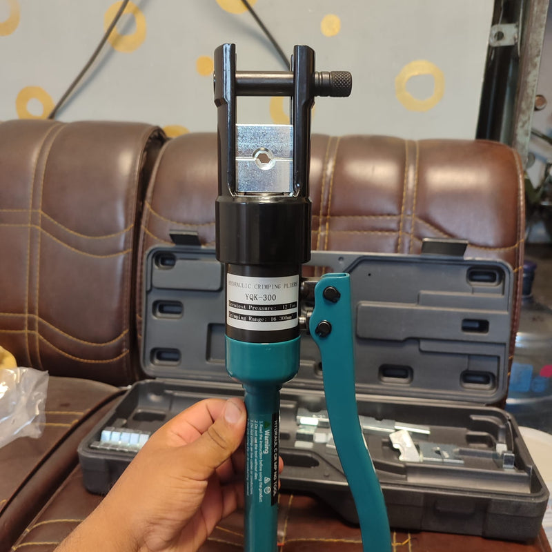 YQK-300 Hydeaulic Crimping Pliers in Pakistan