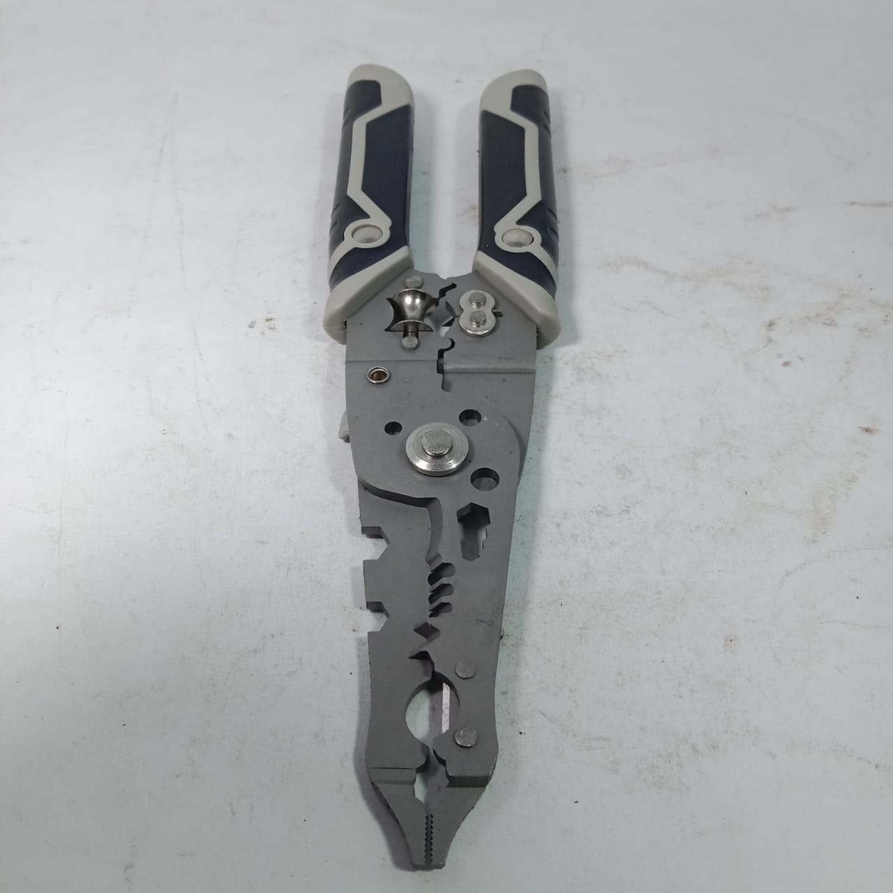 YTH Y712 Electrician Labor Saving Plier in Pakistan