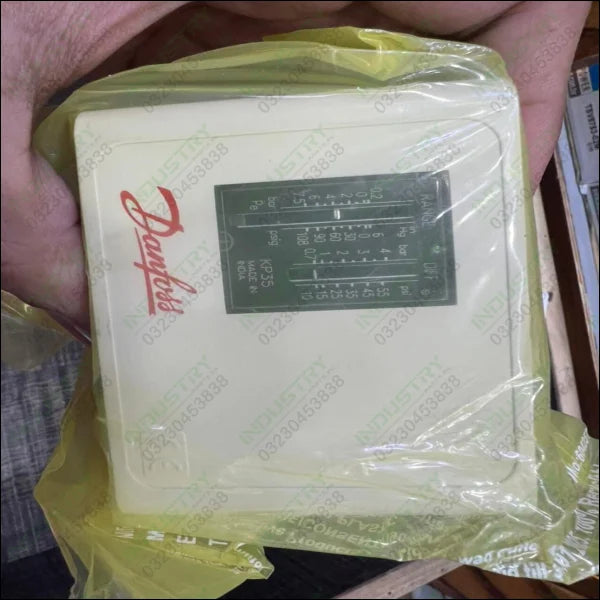 Danfoss Pressure Switch KP35 Original in Pakistan - industryparts.pk