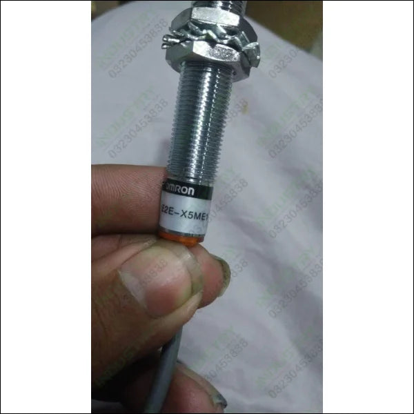 E2EX5ME1 inductive proximity sensor - industryparts.pk