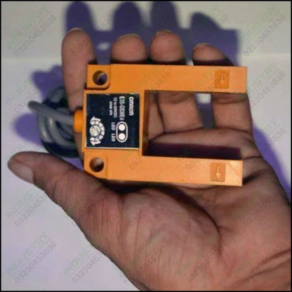 E3S-GS30E4 photoelectric switch u shaped sensor  NPN in Pakistan - industryparts.pk