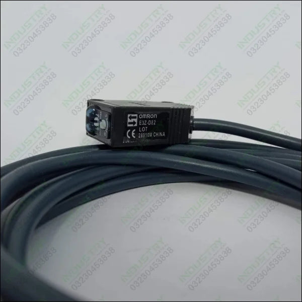 E3ZD82 Omron Automation sensor - industryparts.pk