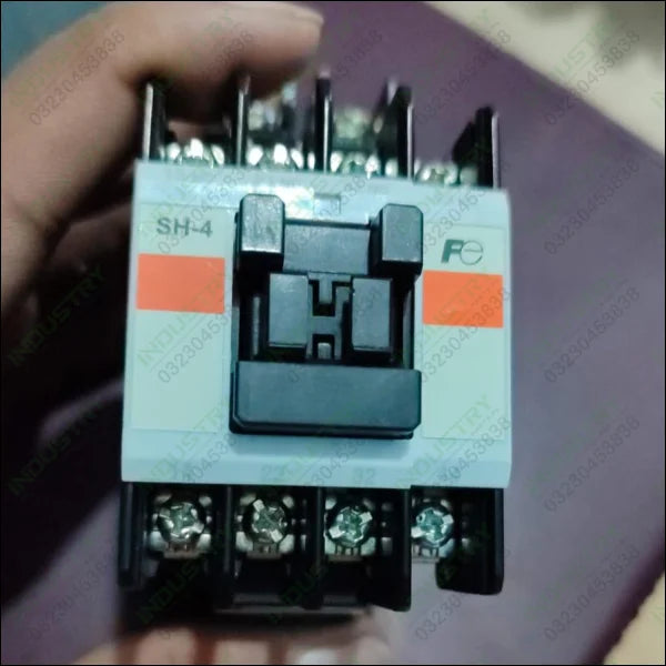 Fuji SH-4 Contactor 100V 110V 50 Hz in Pakistan