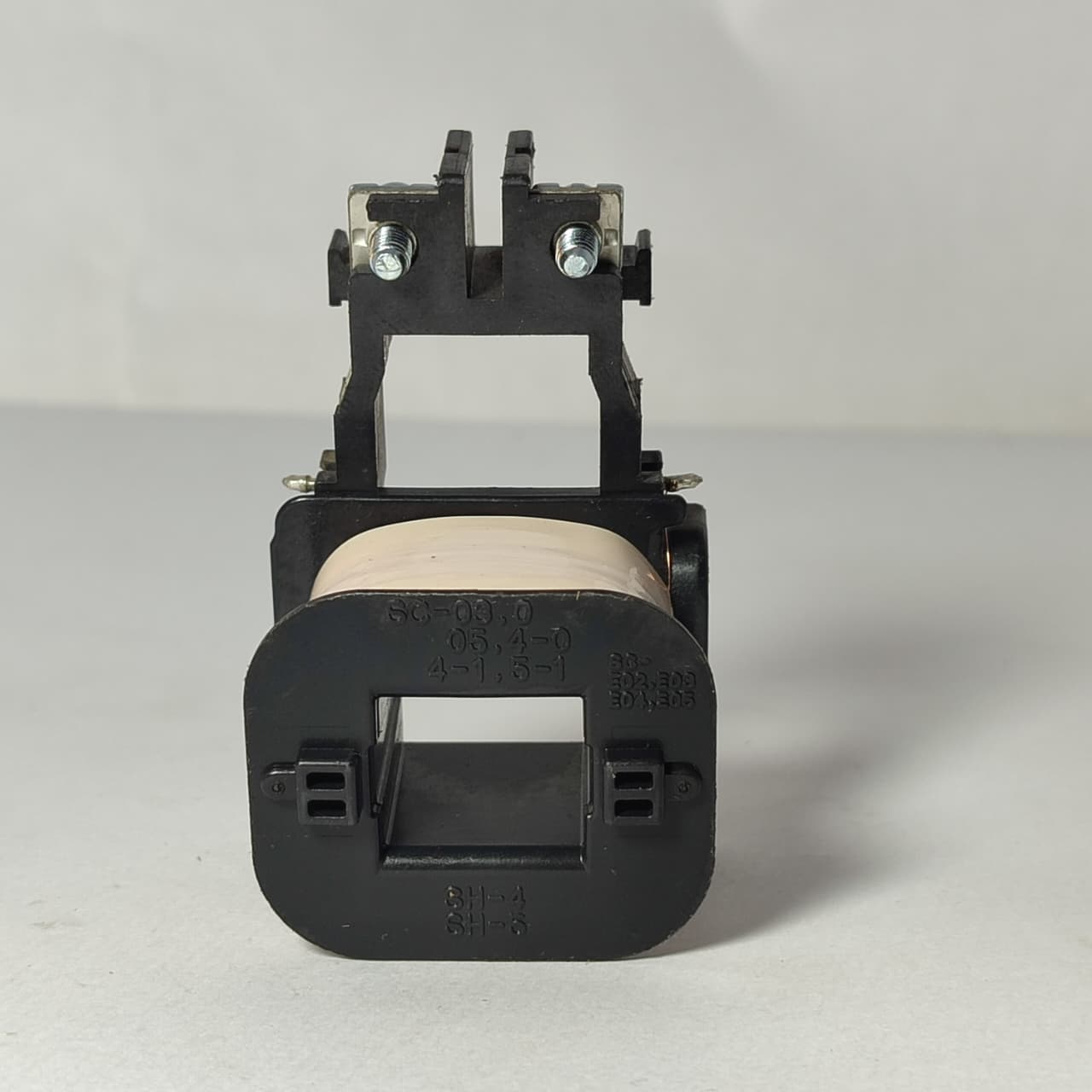 fuji  magnetic contactor spare coil in Pakistan
