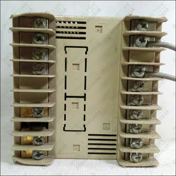 Hanyoung DX9 Digital Temperature Controller in Pakistan - industryparts.pk