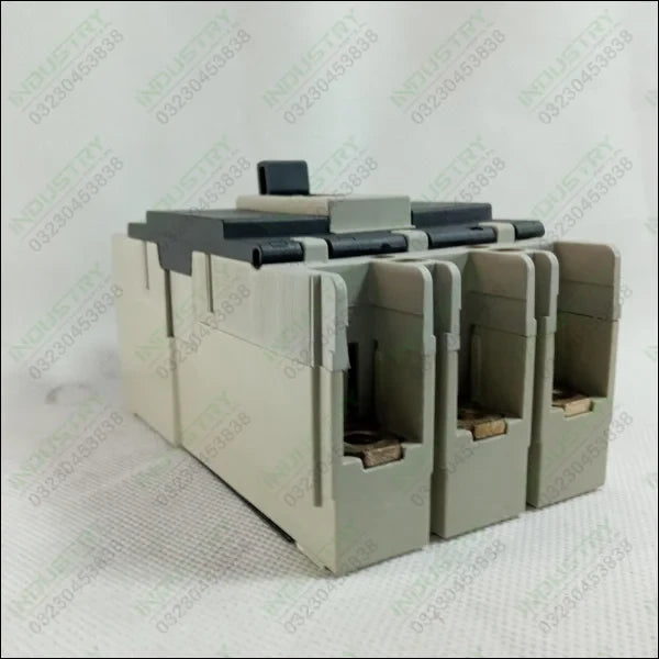 MCCB Boneega Three Pole Circuit Breaker in Pakistan - industryparts.pk