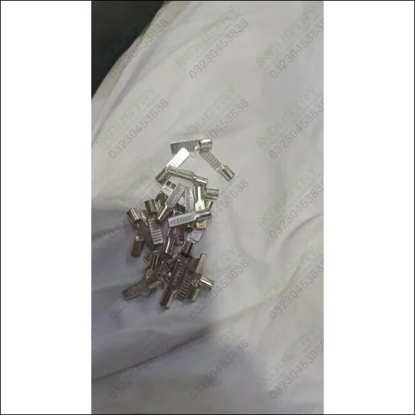 Non-Insulated flat Pin Lugs 10-95mm in Pakistan