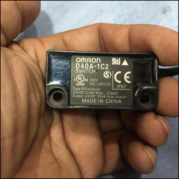 OMRON D40A-1C2 Safety Switch in Pakistan
