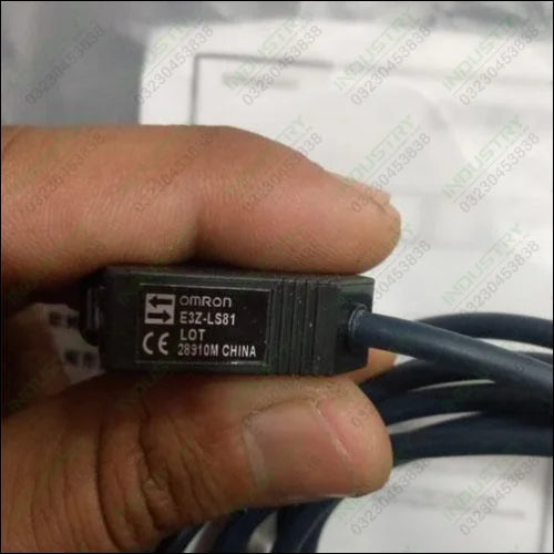 Omron E3Z-LS81   Distance-setting, Sensing distance 20 to 200 mm - industryparts.pk