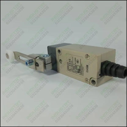 Omron HL-5030 Snap Action Limit Switch in Pakistan - industryparts.pk
