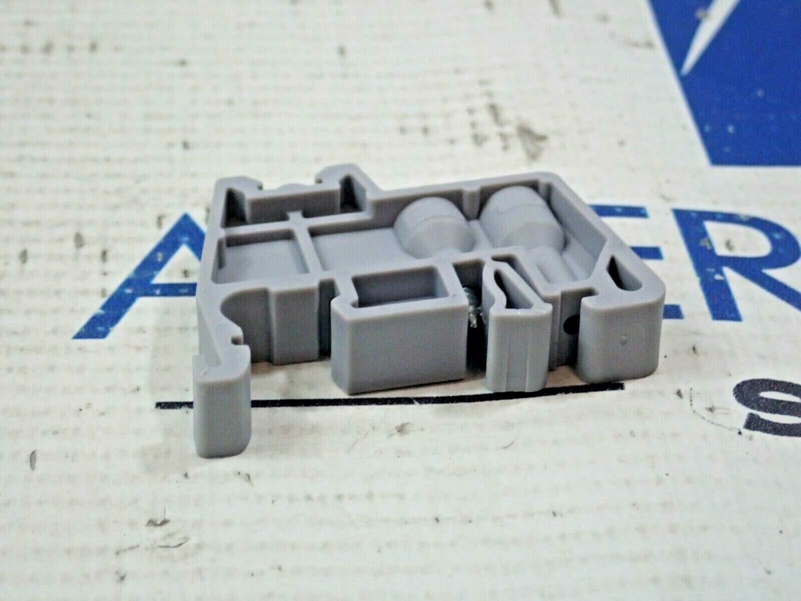 Connect Well Screw End Clamp CA702 for DIN 35/32 10 Pcs in Pakistan