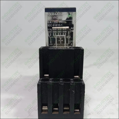 Schneider RXM4AB2 Miniature Relay with Telemecanique RXZE2M114M socket in Pakistan