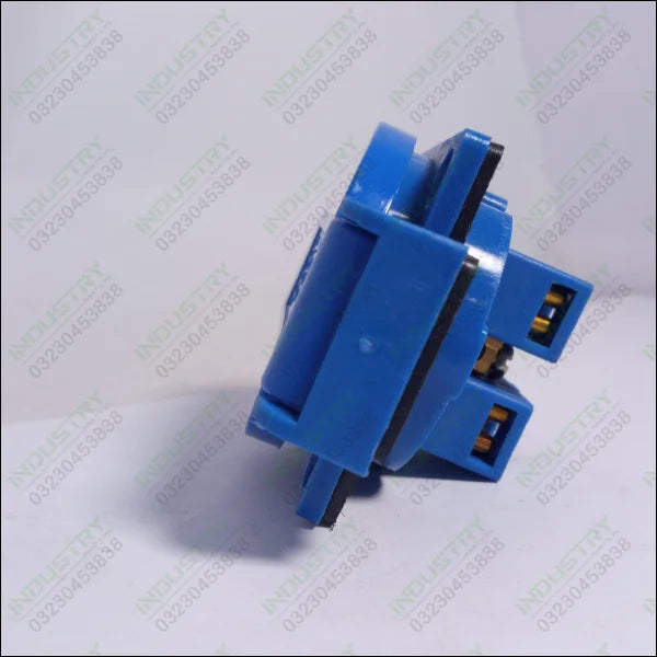 Single-phase 16A 200V-250V Industrial Socket - industryparts.pk