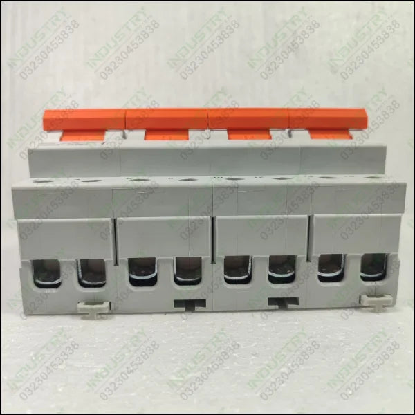TOMZN TOSF-125 4 Pole 125A Dual Power Manual Transfer Switch in Pakistan