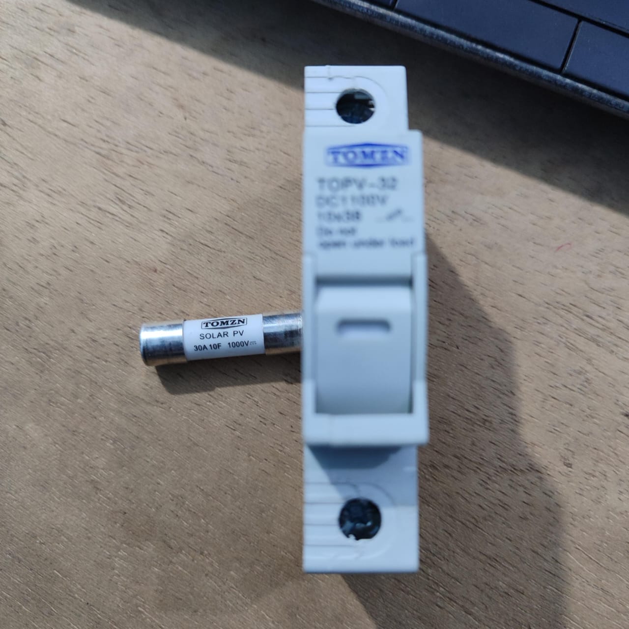 TOMZN TOPV-32X DC 1100V PV Fuses for Solar System Protection